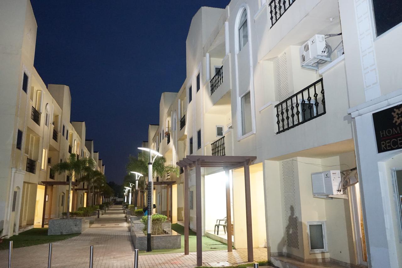 Vrindāvan Home-Like Infinity Resort المظهر الخارجي الصورة